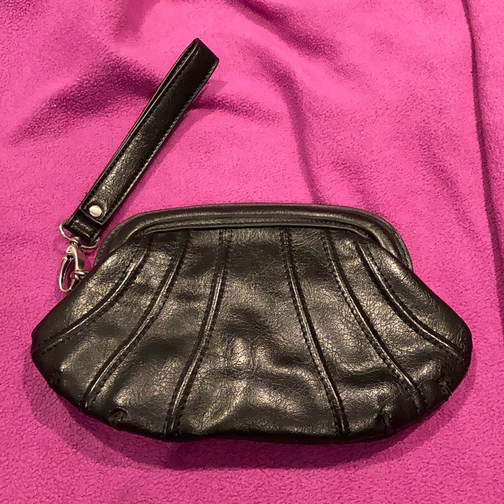 GUC Liz Claiborne wristlet